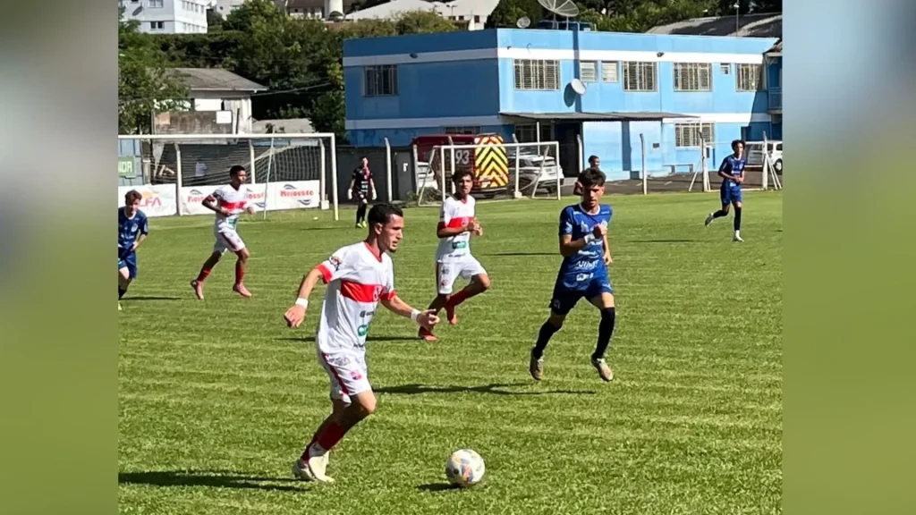 Caçadorense vence Caravaggio na primeira partida da final