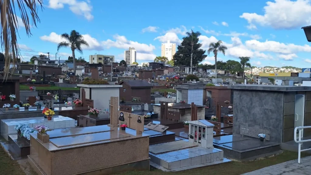 Cemitério de Caçador terá horário restrito após onda de furtos e vandalismo