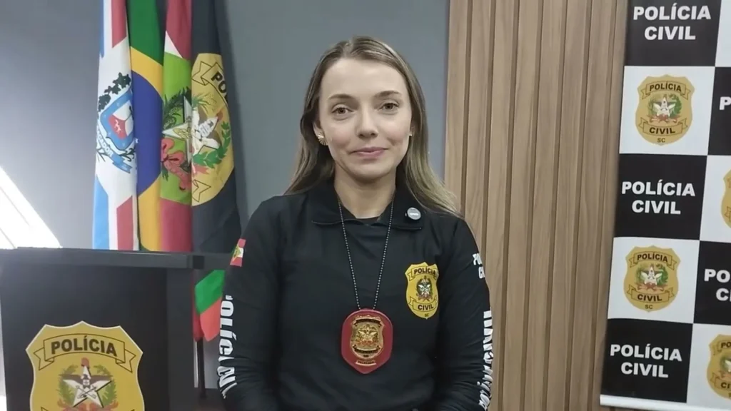 Delegada orienta motoristas de app sobre prevenção em corridas