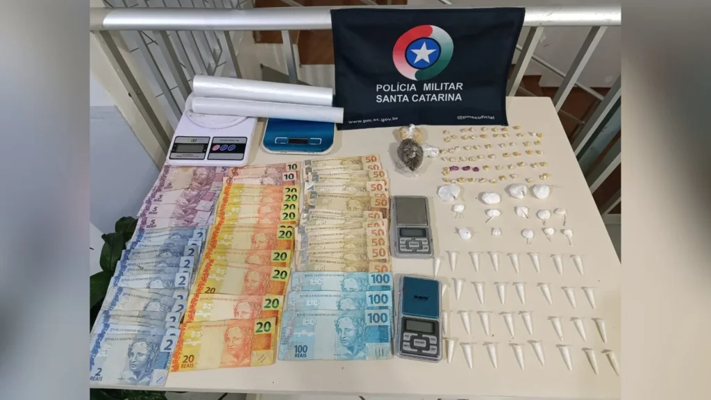 Cocaína, crack e maconha são apreendidas em Videira