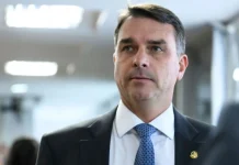 Flávio Bolsonaro reage a inquérito autorizado por Moraes Flávio Bolsonaro reage a inquérito autorizado por Moraes