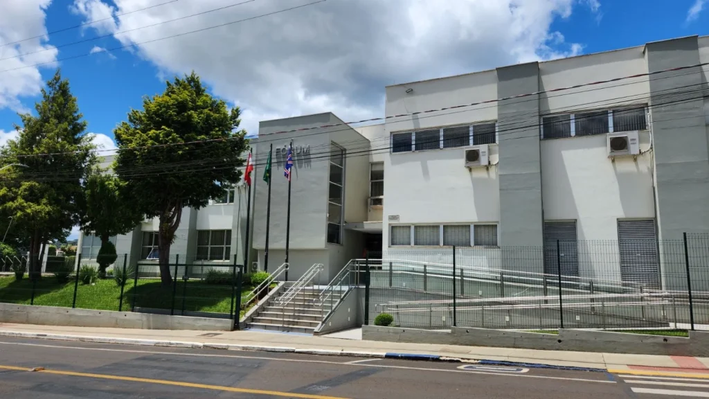 Homem é condenado a 20 anos de prisão por tentativa de feminicídio em Caçador