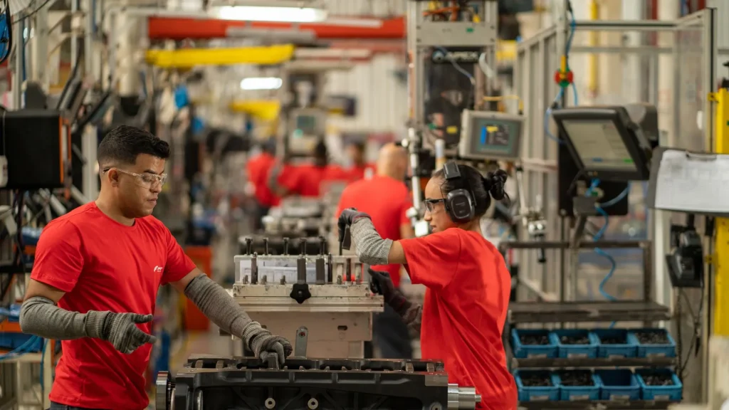 Redução da jornada pode inviabilizar atividades industriais, alerta Fiesc