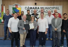 Câmara de Caçador reconhece trajetória de Malu à frente da Aceias Câmara de Caçador reconhece trajetória de Malu à frente da Aceias