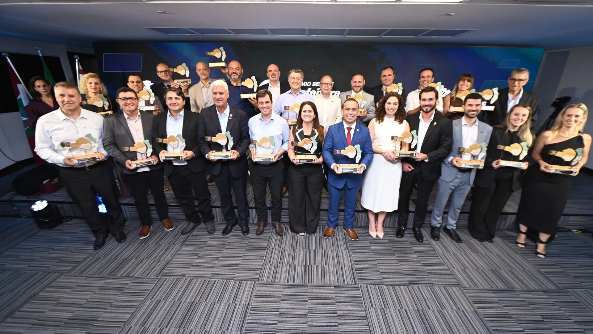 Salto Veloso e Lebon Régis premiados pelo Sebrae