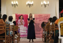 Uniarp discute violência doméstica com colaboradoras de empresa Uniarp discute violência doméstica com colaboradoras de empresa