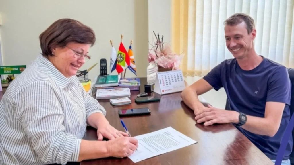 Macieira garante atendimento hospitalar com novo contrato