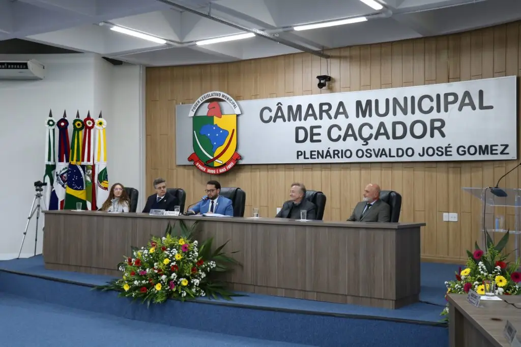 Câmara reconhece trajetória dos Destaque Caçadorenses