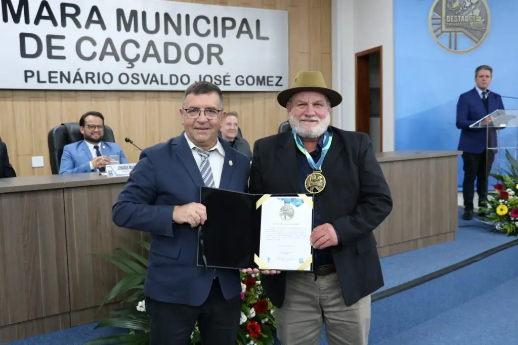 Câmara reconhece trajetória dos Destaque Caçadorenses