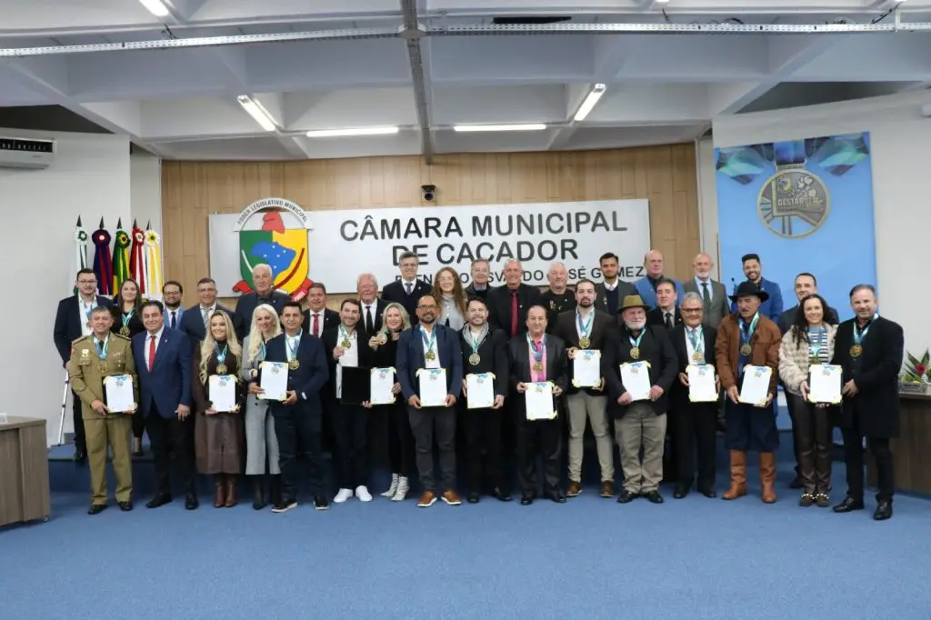 Câmara reconhece trajetória dos Destaque Caçadorenses