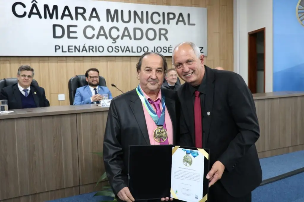 Câmara reconhece trajetória dos Destaque Caçadorenses