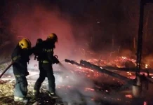 Incêndio destrói casa de madeira em Tangará Incêndio destrói casa de madeira em Tangará