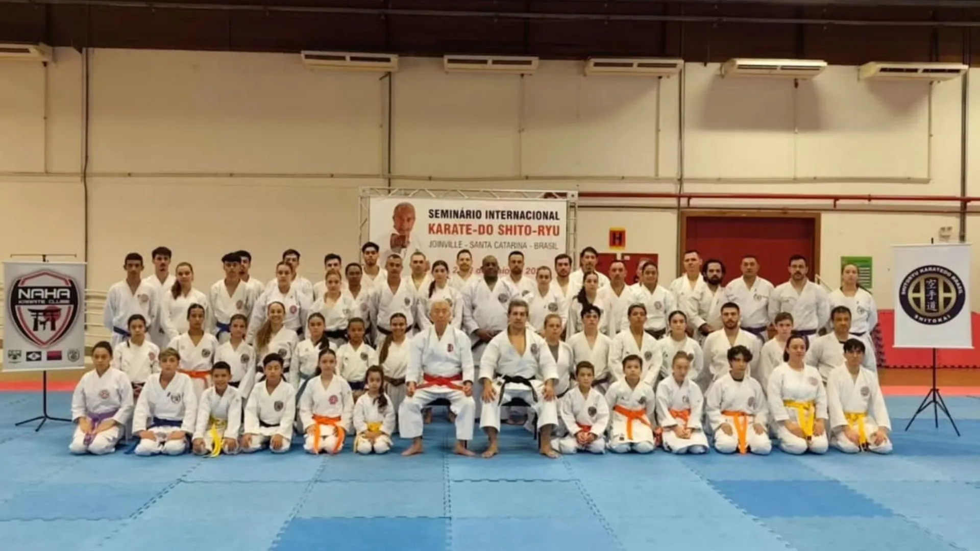 Videira conquista novas graduações em evento internacional de karatê