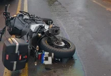 Motociclista fica ferido após colisão entre moto e carro na SC-355 em Videira Motociclista fica ferido após colisão entre moto e carro na SC-355 em Videira