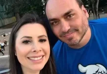 PL oficializa pré-candidaturas de Carlos Bolsonaro e Carol de Toni ao Senado por SC PL oficializa pré-candidaturas de Carlos Bolsonaro e Carol de Toni ao Senado por SC