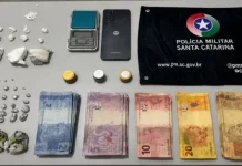 Polícia Militar prende mulher por tráfico de drogas em Fraiburgo Polícia Militar prende mulher por tráfico de drogas em Fraiburgo
