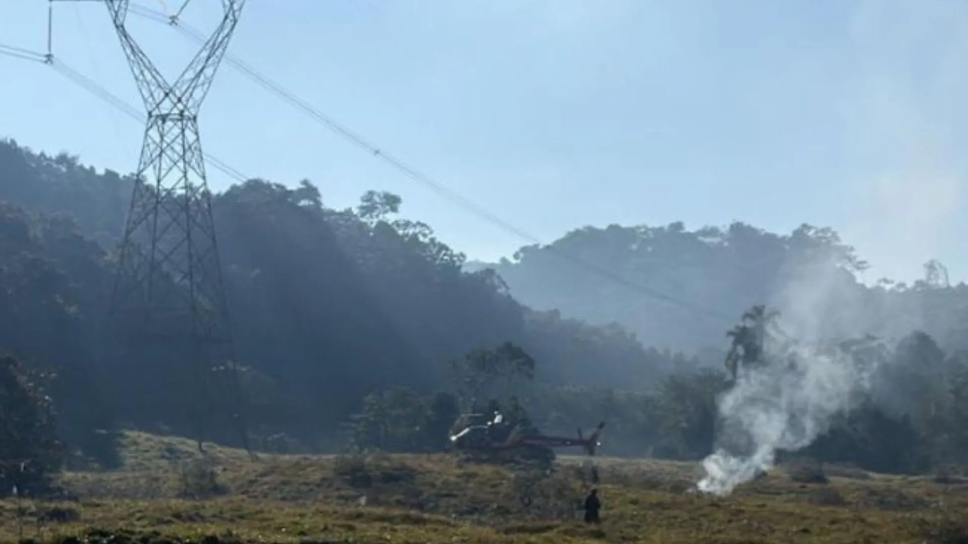 Piloto morre carbonizado após queda de helicóptero em Pomerode