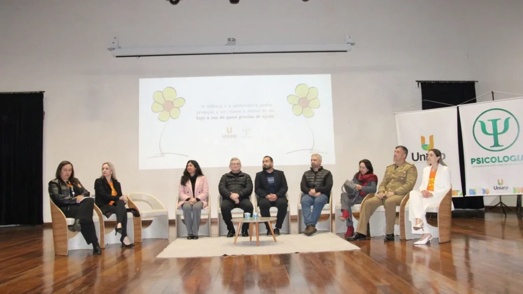 Uniarp promove ação contra violência infantil em Caçador