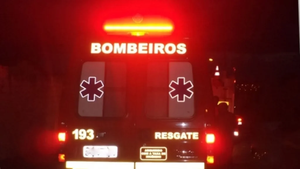 Homem esfaqueado pela companheira morre no hospital