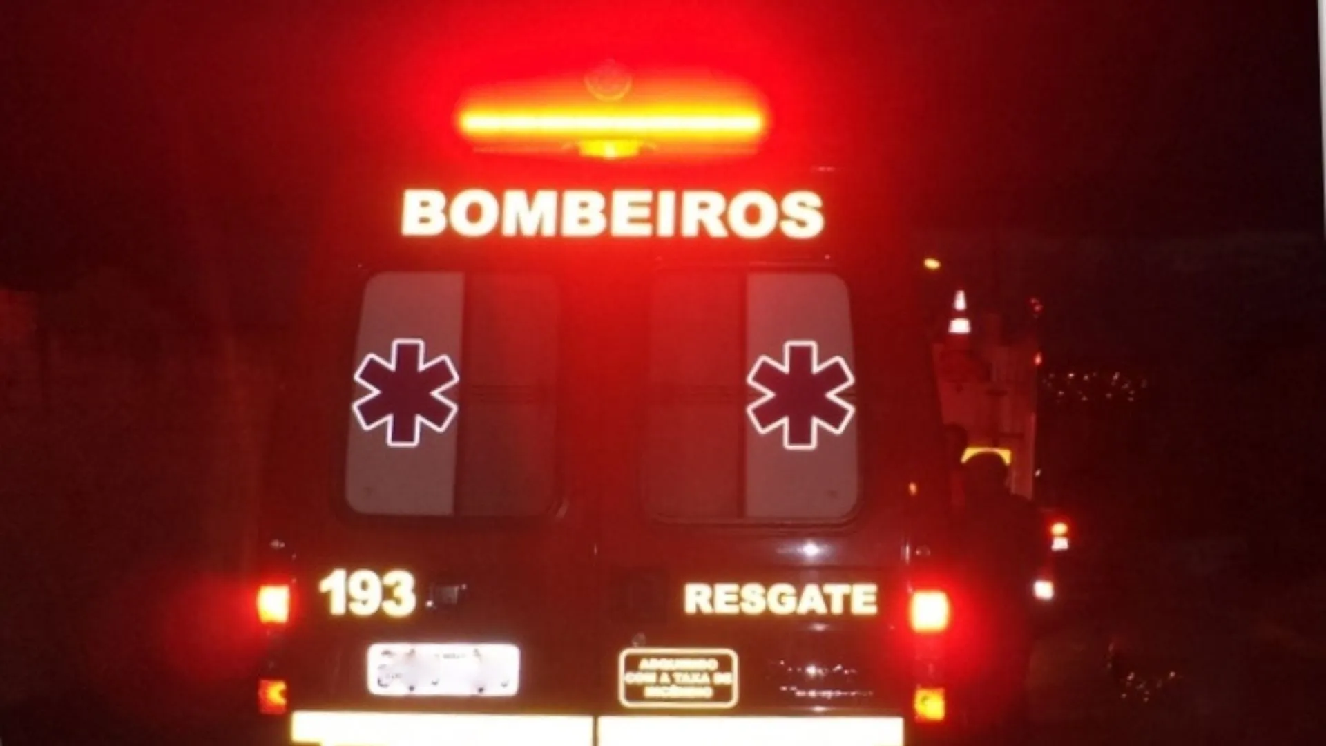 Homem esfaqueado pela companheira morre no hospital
