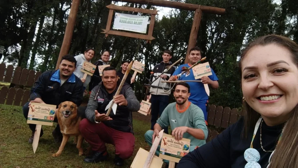 Projeto Galáxia Verde une educação e reflorestamento em Caçador