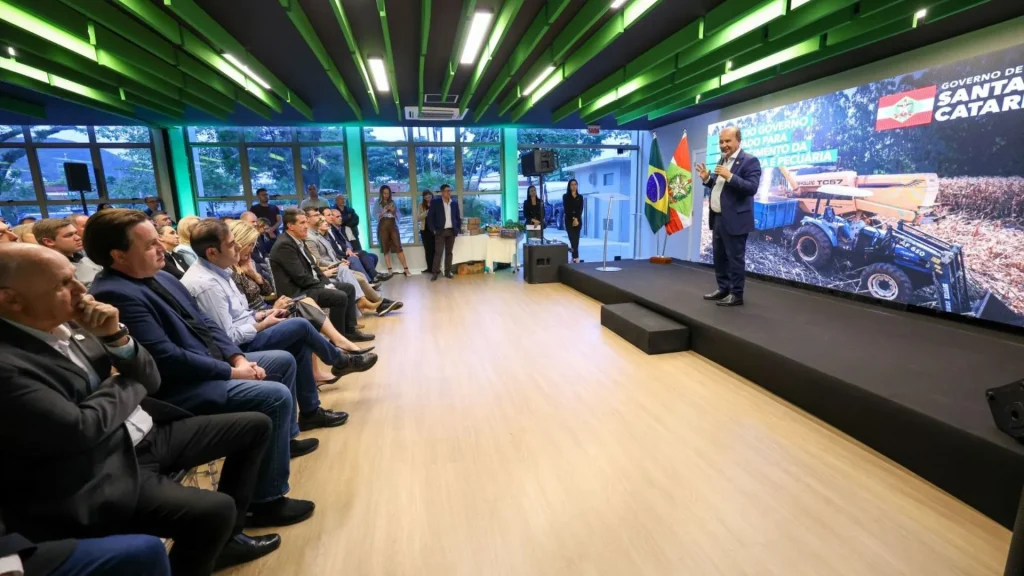 SC fortalece agro com equipamentos e incentivo à produção