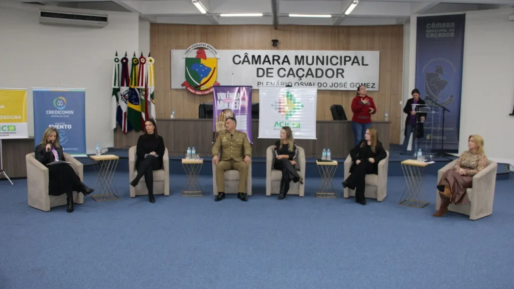 Acic promove painel sobre prevenção à violência contra a mulher