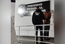Polícia Civil prende suspeito de ameaça e incêndio em Caçador Polícia Civil prende suspeito de ameaça e incêndio em Caçador
