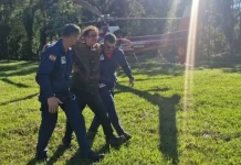 Trilheiro é resgatado com vida após seis dias perdido em SC Trilheiro é resgatado com vida após seis dias perdido em SC