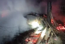 Incêndio destrói residência no interior de Lebon Régis Incêndio destrói residência no interior de Lebon Régis