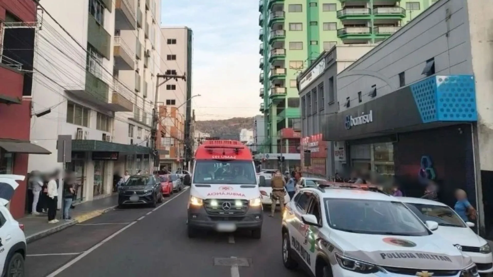 Jovem é presa após atropelar a própria sogra no Meio-Oeste