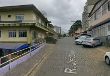 Obras da nova rede de água alteram trânsito entre os bairros Matriz e Alvorada em Videira Obras da nova rede de água alteram trânsito entre os bairros Matriz e Alvorada em Videira
