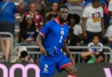 Fifa exige alterações na camisa do Haiti por possível conteúdo político Fifa exige alterações na camisa do Haiti por possível conteúdo político