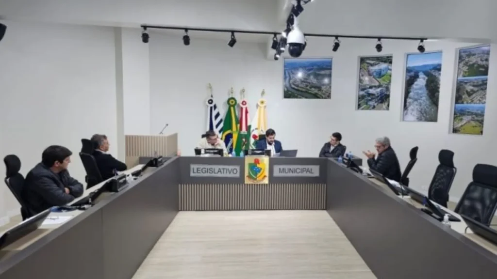CPI dos Medicamentos de Capinzal avança investigações após quase cinco horas de depoimentos