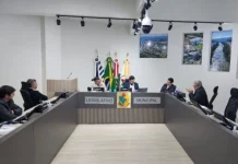 CPI dos Medicamentos de Capinzal avança investigações após quase cinco horas de depoimentos CPI dos Medicamentos de Capinzal avança investigações após quase cinco horas de depoimentos
