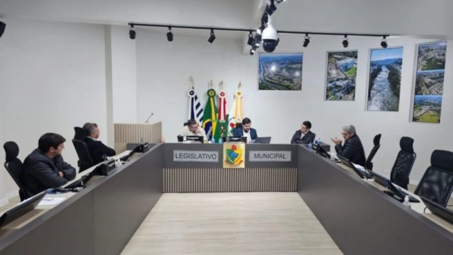 CPI dos Medicamentos de Capinzal avança investigações após quase cinco horas de depoimentos