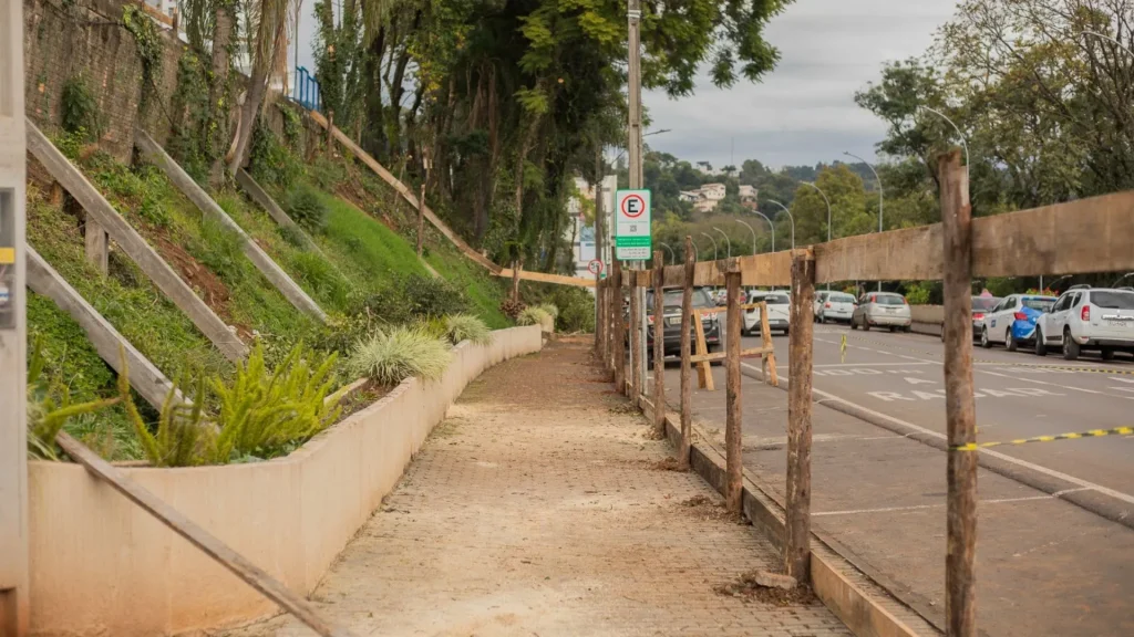 Obras de contenção na Rua Dom Pedro II começam em Videira