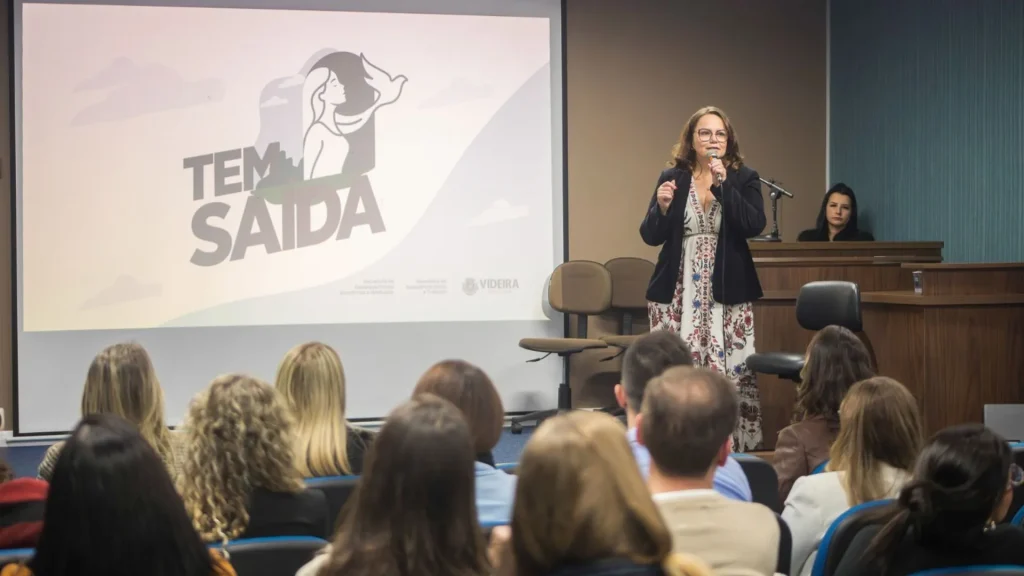 Videira lança Programa Tem Saída para incentivar autonomia financeira de mulheres vítimas de violência