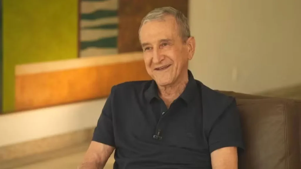Carlos Alberto Parreira é internado na UTI e recebe suporte respiratório