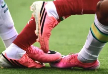 Por que tantos jogadores estão usando chuteiras rosas na Copa? Por que tantos jogadores estão usando chuteiras rosas na Copa?