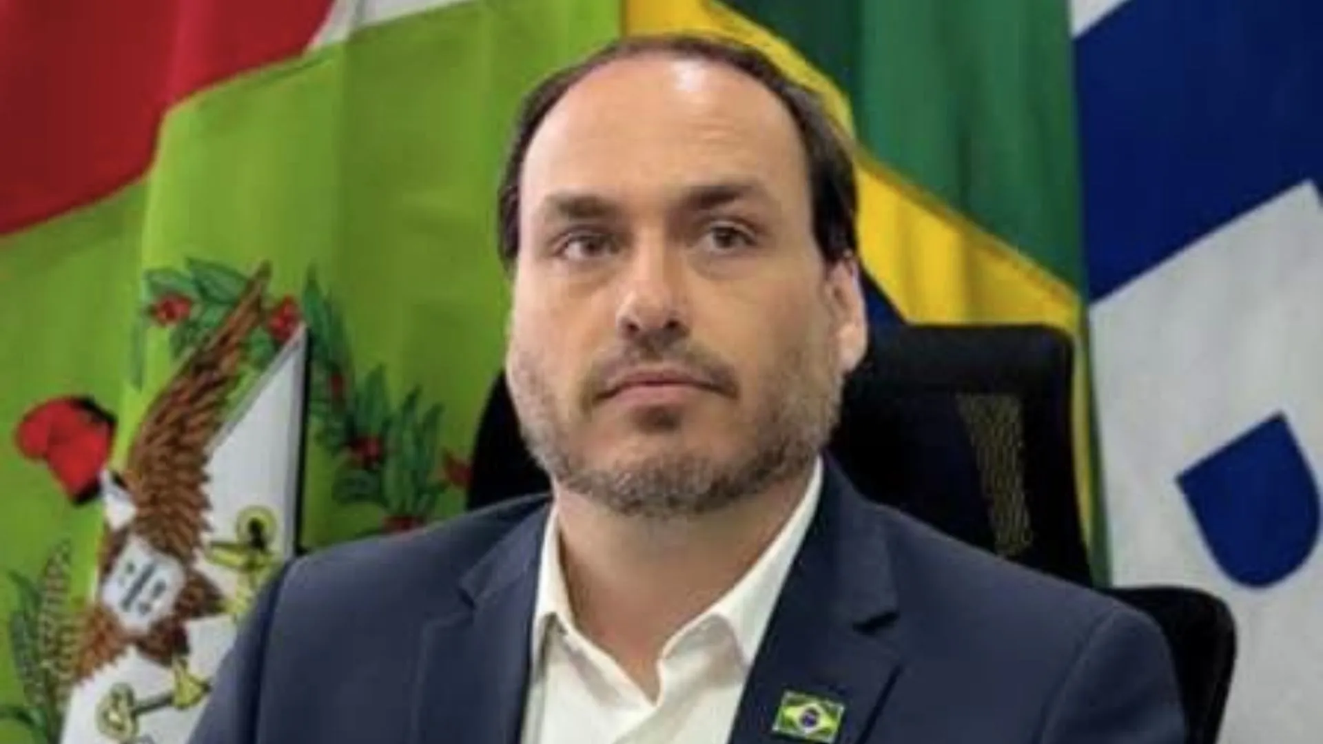 Carlos Bolsonaro justifica pré-candidatura ao Senado por SC e diz ter “renascido” no estado