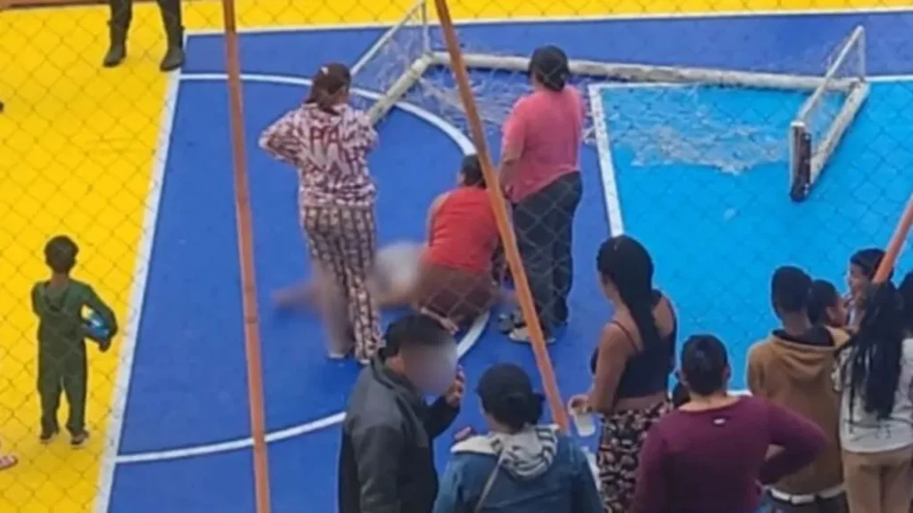 Menino de 8 anos vai para UTI após ser atingido por trave em quadra esportiva