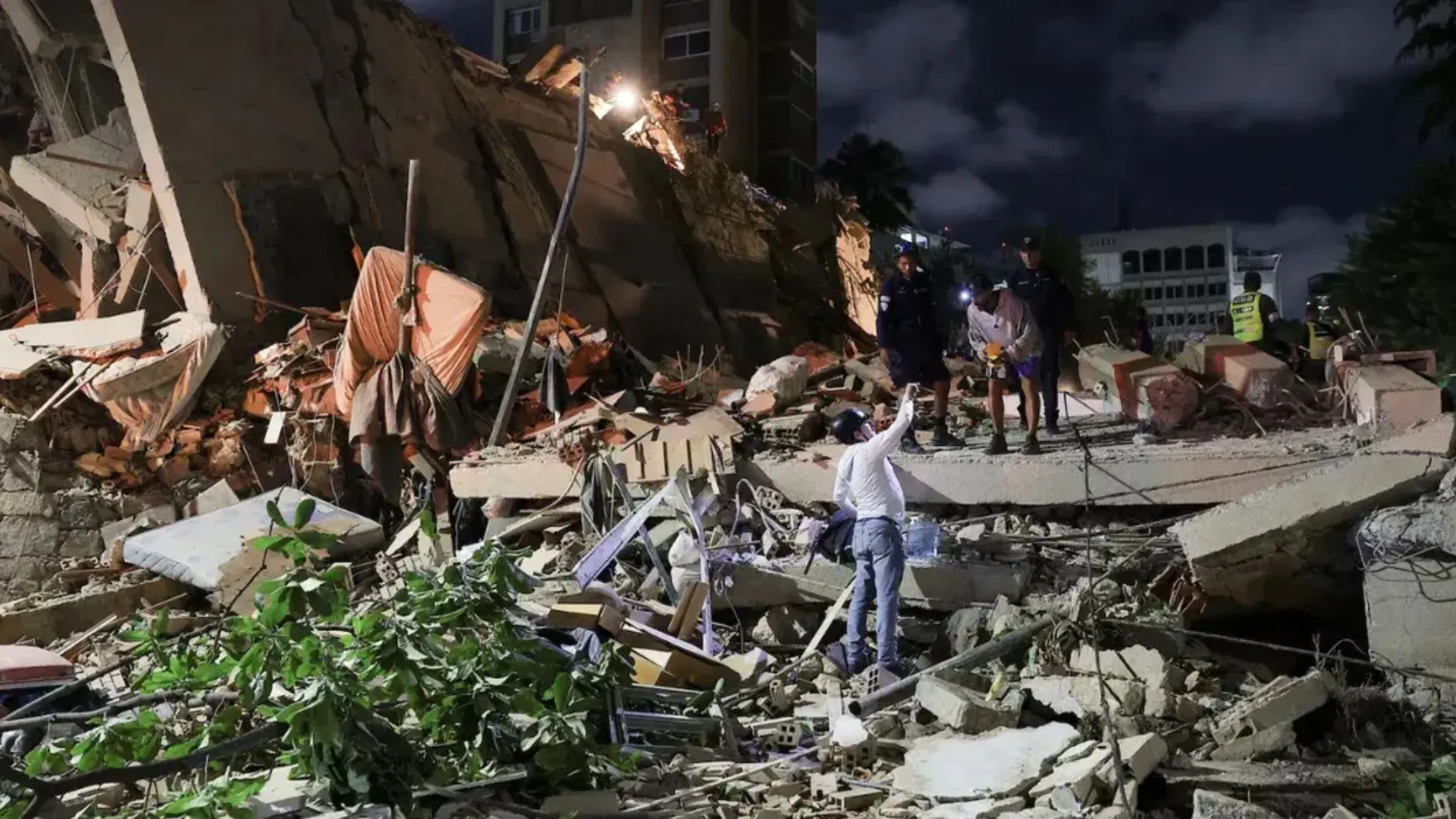 Terremotos devastam a Venezuela; número de mortos cresce e buscas por sobreviventes continuam