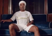 Ronaldinho Gaúcho acerta com clube da Itália e pode voltar aos gramados Ronaldinho Gaúcho acerta com clube da Itália e pode voltar aos gramados