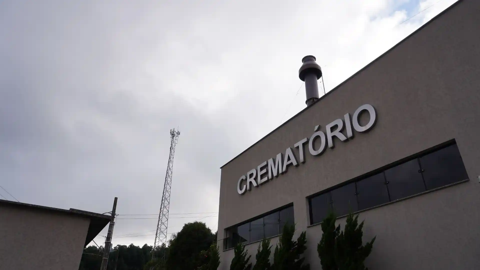 Cremação surge como alternativa sustentável diante da falta de espaço nos cemitérios