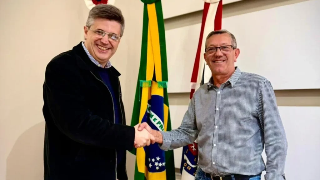 Vice-prefeito Fically assume interinamente a administração municipal