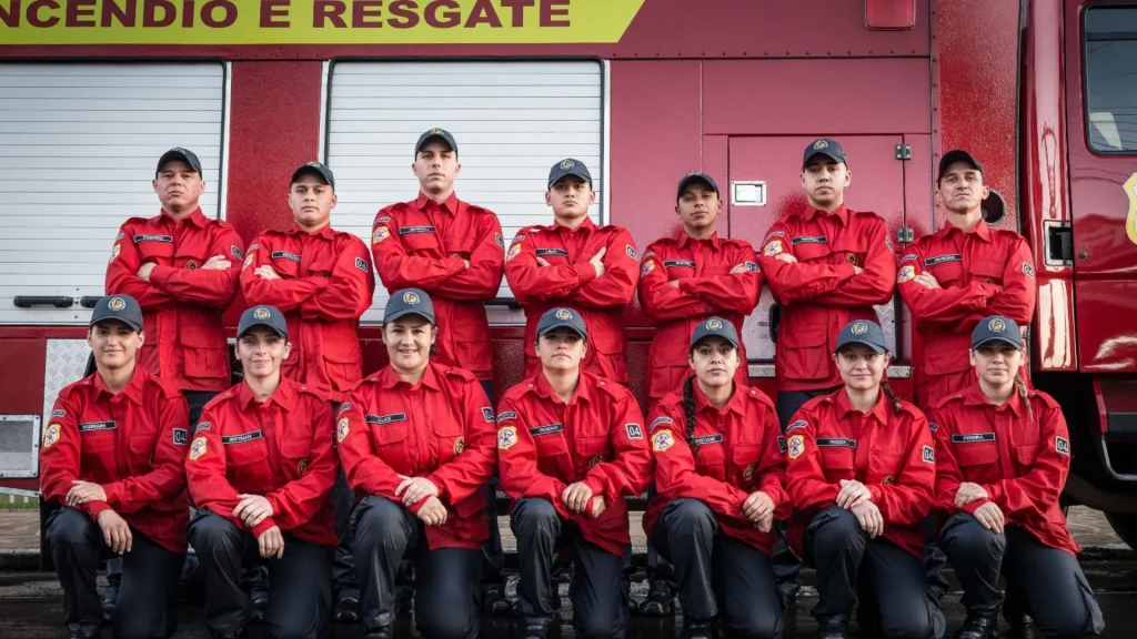 Caçador forma 14 novos bombeiros voluntários