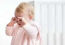 Professora é condenada por maus-tratos praticados contra bebês em creche Professora é condenada por maus-tratos praticados contra bebês em creche