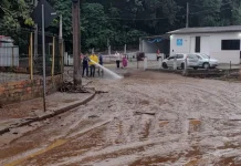 TCE identifica 207 municípios de SC com risco de enchentes e deslizamentos TCE identifica 207 municípios de SC com risco de enchentes e deslizamentos