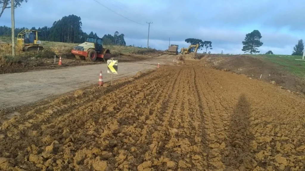 Obras da Estrada da Paca avançam em Matos Costa
